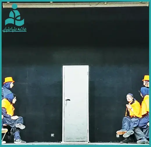 مدرسه علامه طباطبایی واحد یوسف آباد، به گزارش دبیرستان دوره دوم علامه طباطبایی تمرینات تئاتر برای دانش آموزان در سطح بالایی برگزار می گردد.